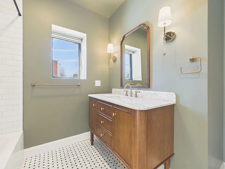 1400 Market St — Photo 10