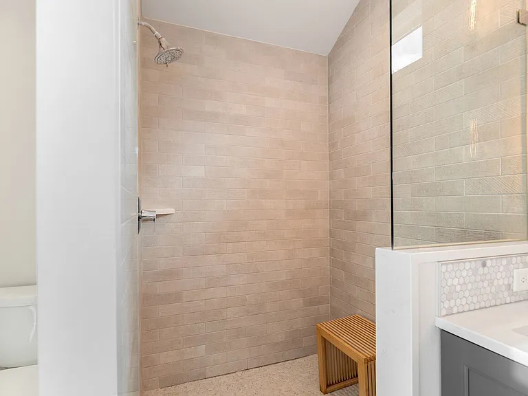 5030 Sand Point Pl NE — Photo 11