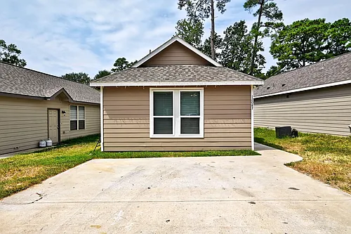 11552 Persimmon St Photo 1