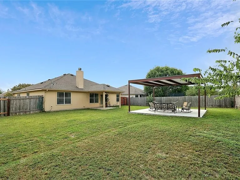 107 N Pauley Dr — Photo 17