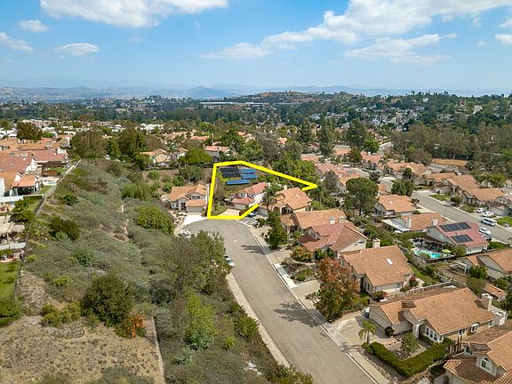 4th image of 2112 Singingwood Pl