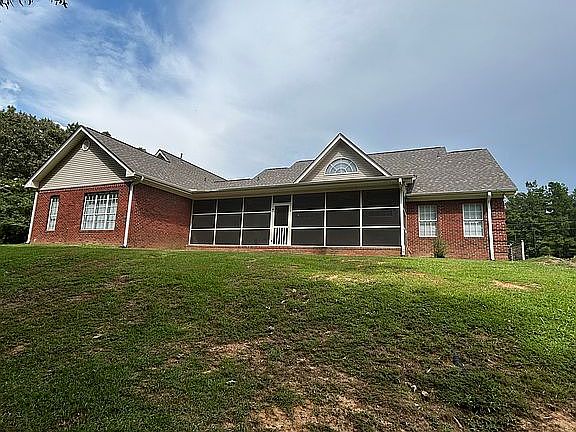 5th image of 1339 Hunter Rd