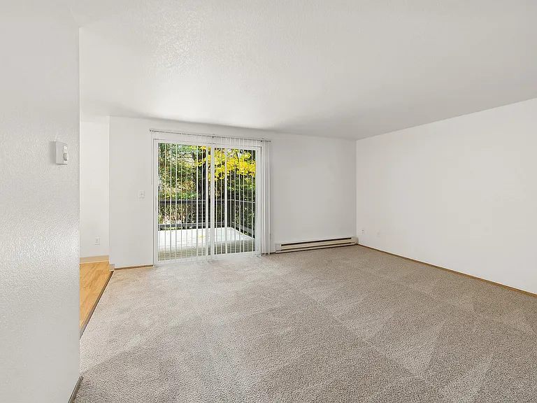 ReNew Murray Hill on Dakota — Photo 9