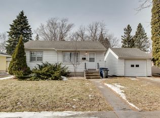 1305 12th St S, Moorhead, MN