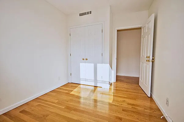 Rented by Level Group | media 14