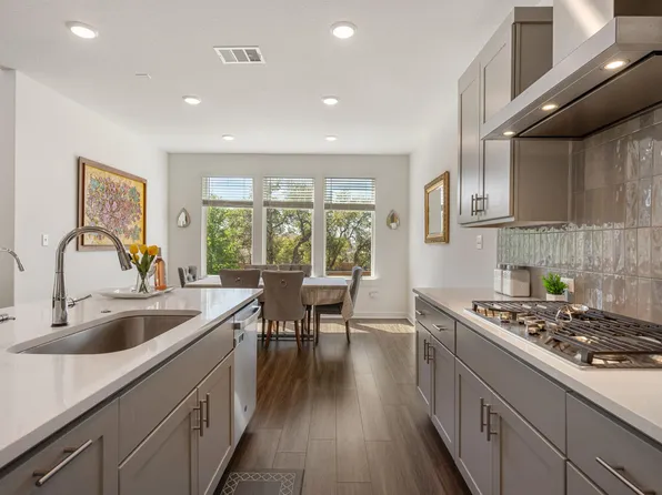 256 Comfort Maple Ln, Dripping Springs, TX 78620