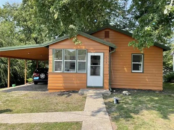 608 S Shaw St, Richmond, MO 64085
