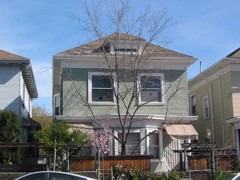 3010 Martin Luther King Jr Way — Photo 2