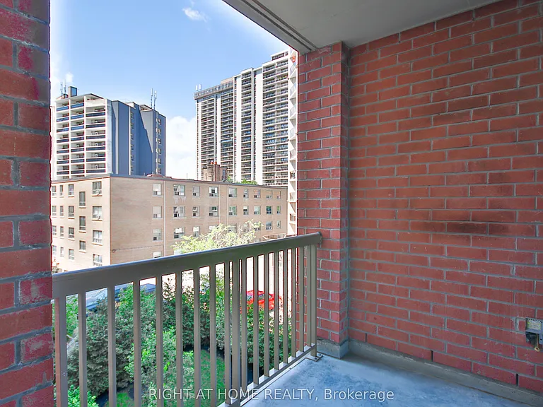 900 Mount Pleasant Rd #411 — Photo 13