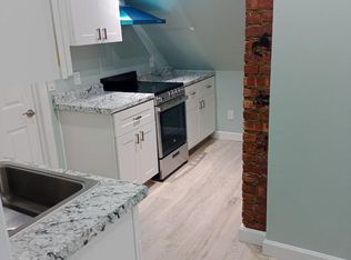 137 Nassau Ln, Island Park, NY 11558