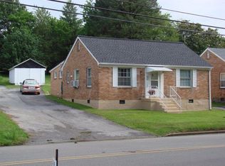 1206 Chickasaw Rd, Paris, TN 38242