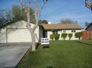 45450 Gingham Ave, Lancaster, CA 93535