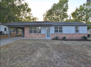 102 Kupsick St, Tahlequah, OK 74464