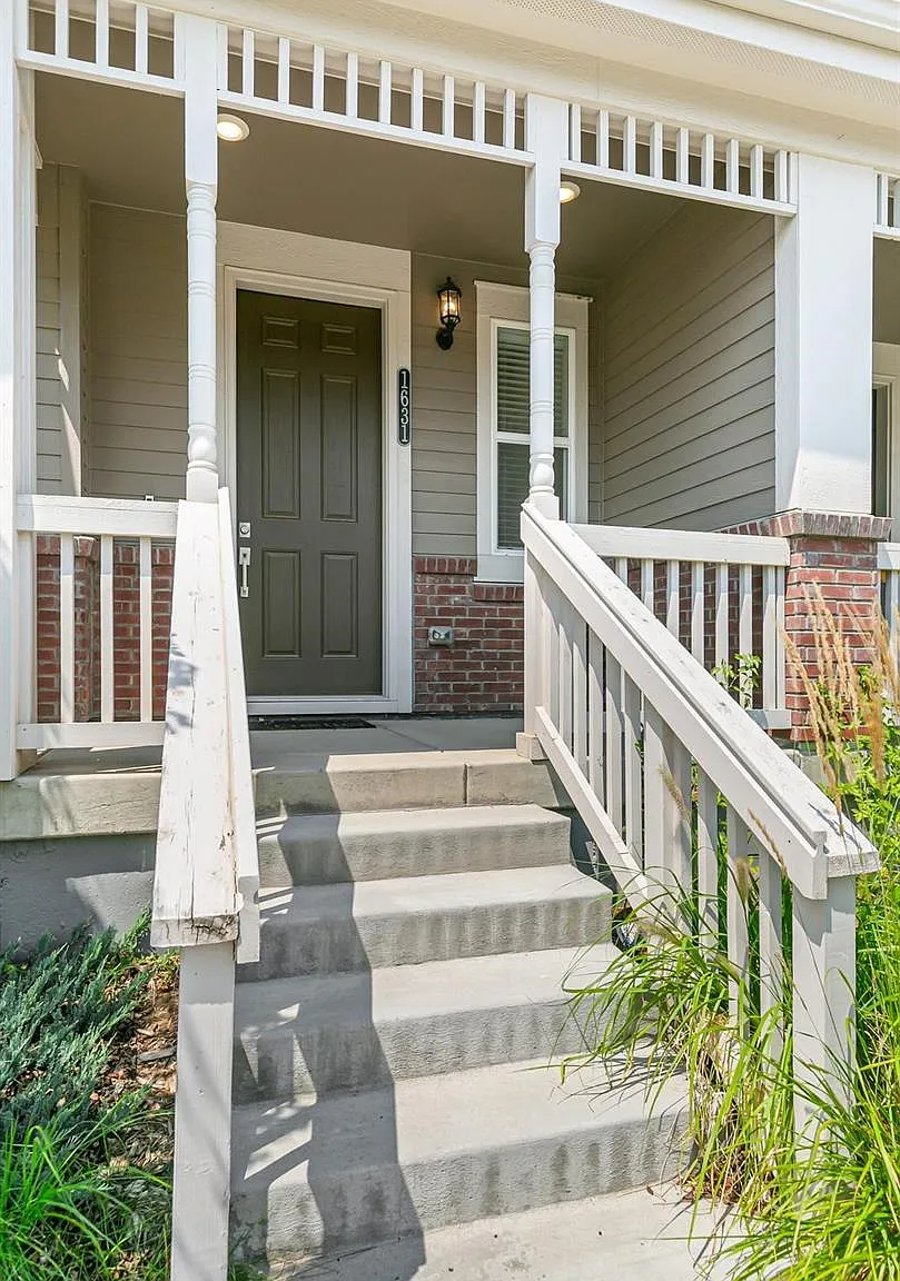 2 bed, 2.5 bath, 1504 sqft, $2,500 — Photo 3