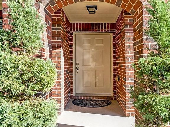 5th image of 7930 Yaupon View Dr