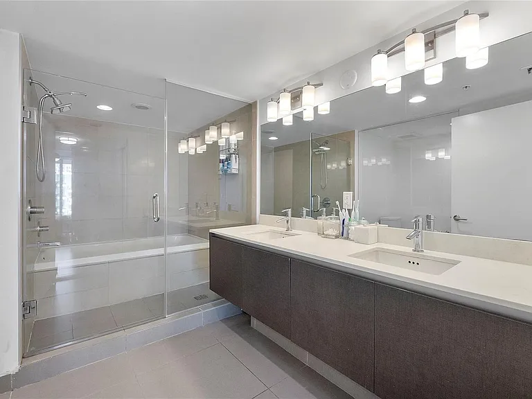 6620 Indian Creek Dr #315 — Photo 19