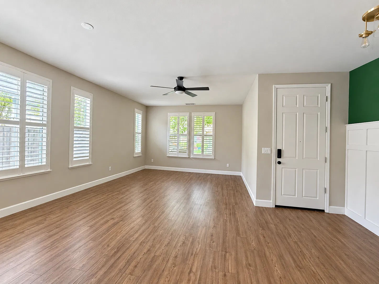 4 bed, 2396 sqft, $3,705 — Photo 2