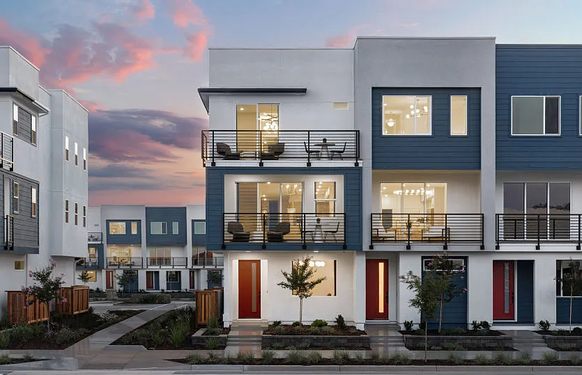 1347 Lilac Way photo 1