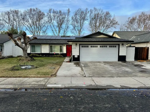 1111 Douglas Fir Dr, Manteca, CA 95336