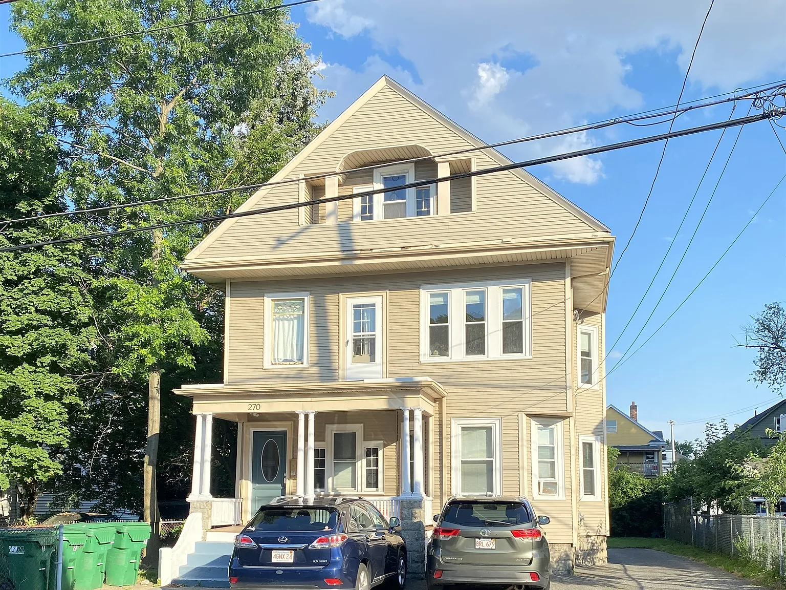 3 bed, 1300 sqft, $3,500 — Photo 1