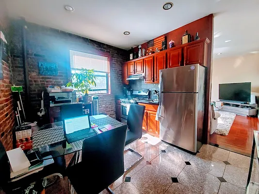 Rented by Compass | media 11