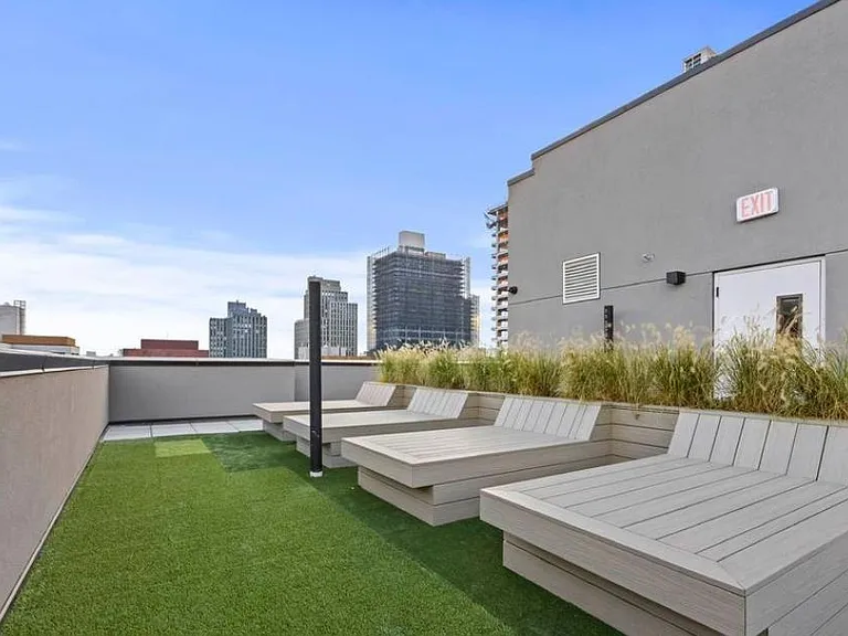 558 Sackett St #6E — Photo 8