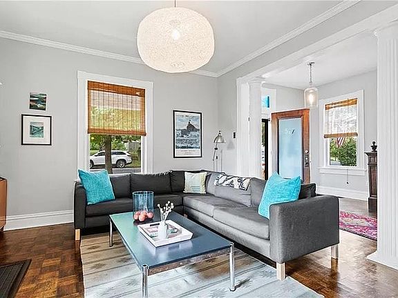 4th image of 517 W 24th St
