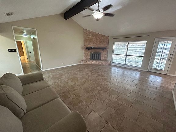 3rd image of 7507 Lincoln Village Dr
