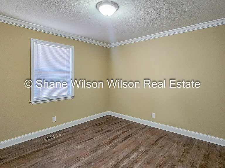 151 Kathy Dr — Photo 10