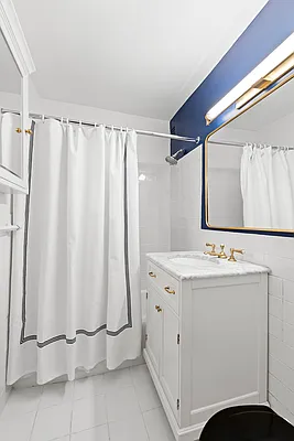 Sold by Compass | media 9