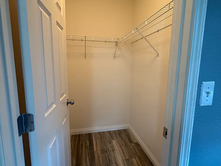 10424 Chandra Ave — Photo 21