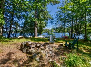 67 Riverside Dr, Saranac Lake, NY 12983