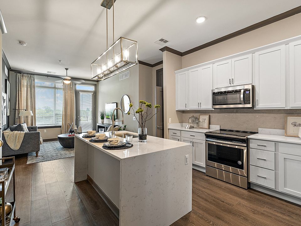 25090 Woodward Ave # 229, photo 6
