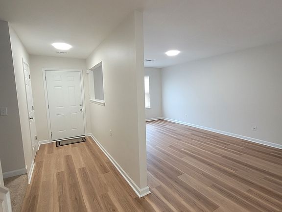 5th image of 625 Chase Ln