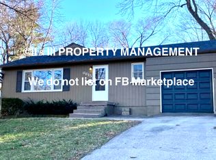6815 W 77th St, Overland Park, KS 66204