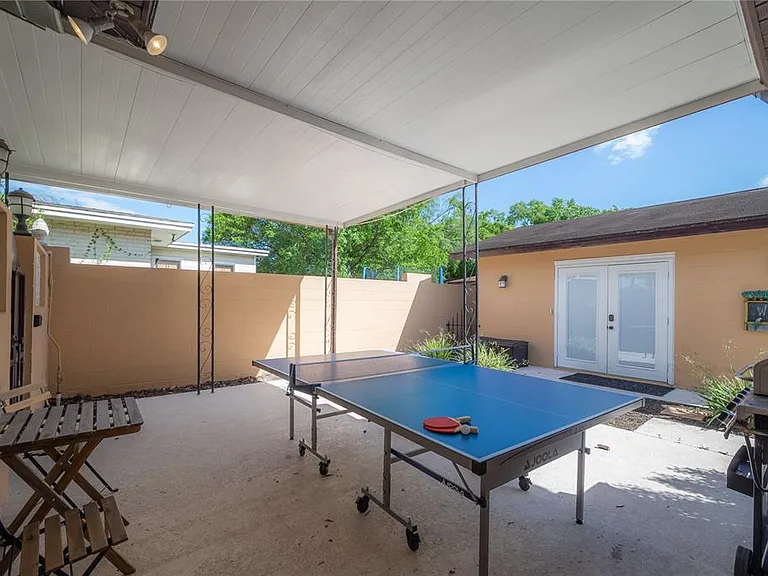 2916 W Collins St — Photo 37