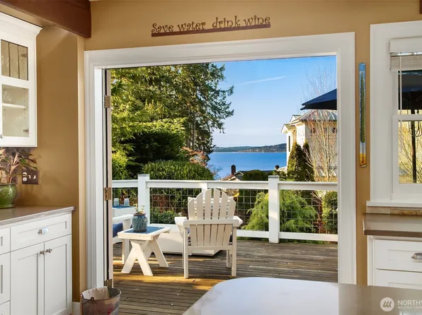 9225 Olympic View Drive, Edmonds, WA 98020