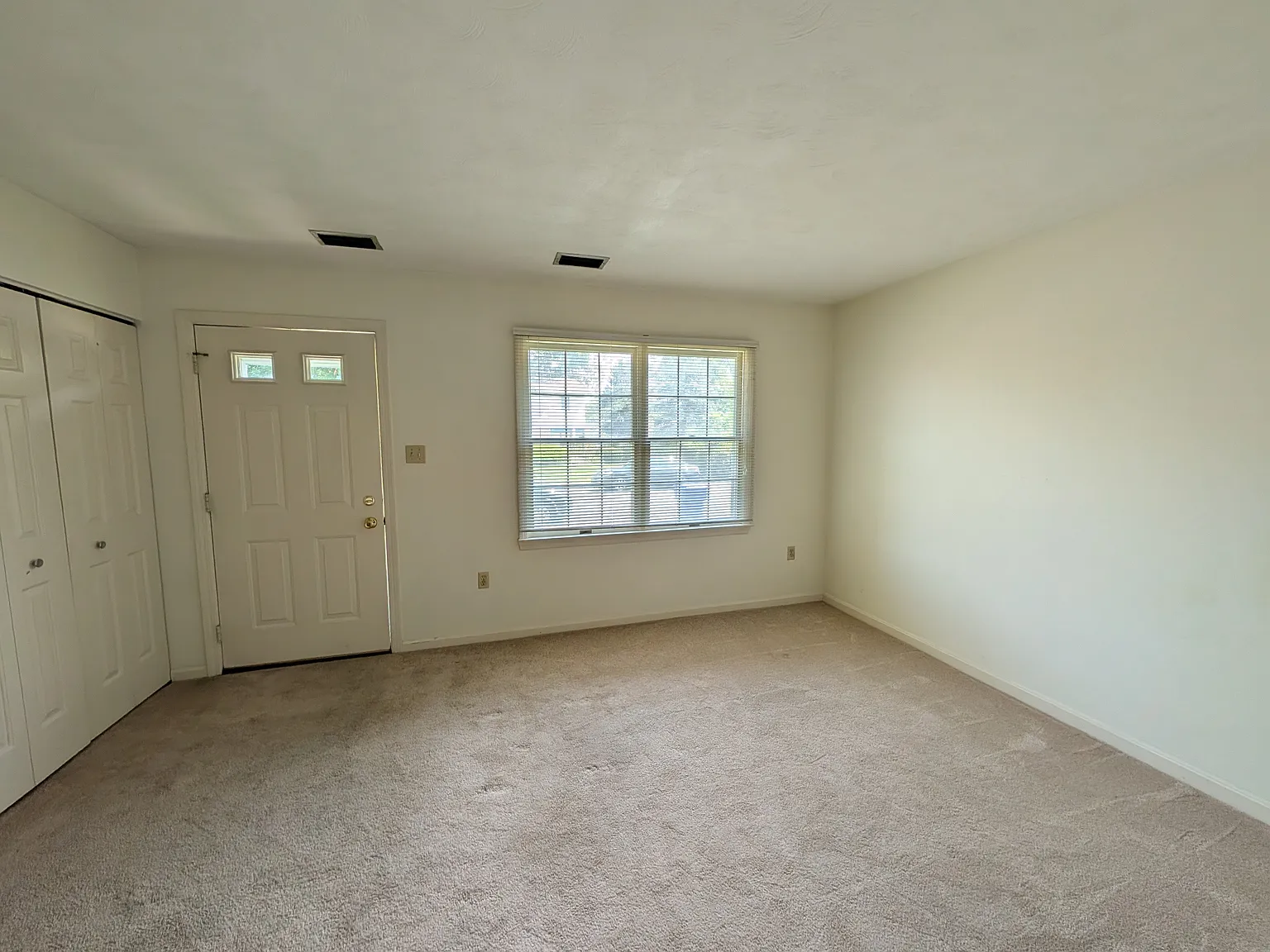 3 bed, 1193 sqft, $1,500 — Photo 4