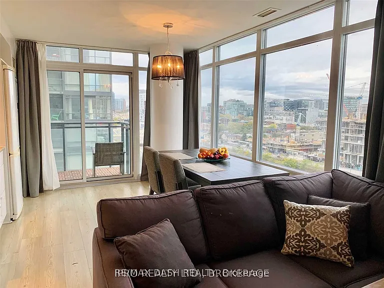 4K Spadina Ave #1202 — Photo 2