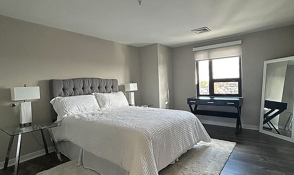 BEDROOM STAGED