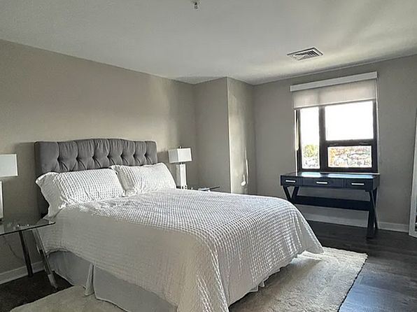 371 Bergen Blvd #Townhouse E-512