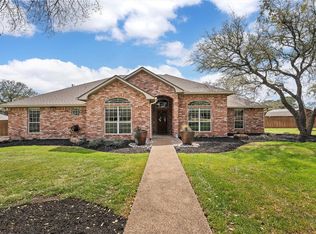100 Twisted Oak Ln, Crawford, TX 76638