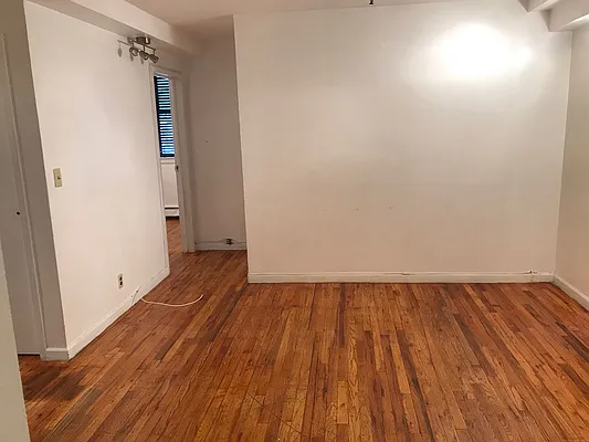 Rented by Roberto Guilbet, LREB | media 17