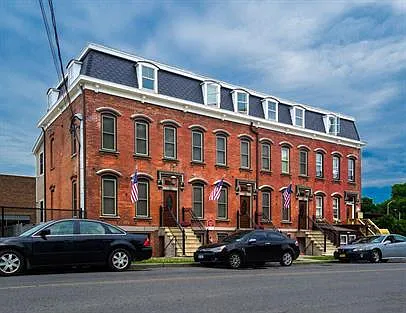 Brownstones — Photo 1