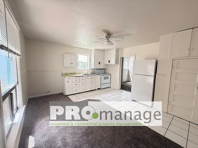160 Pine St. — Photo 1