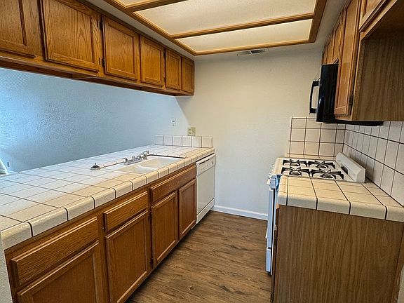 2nd image of 4300-04 W Douglas Ave #4304