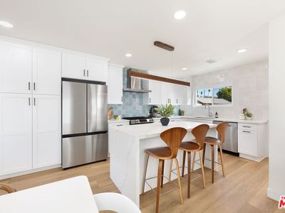 3920 3rd Ave, Los Angeles, CA, 90008