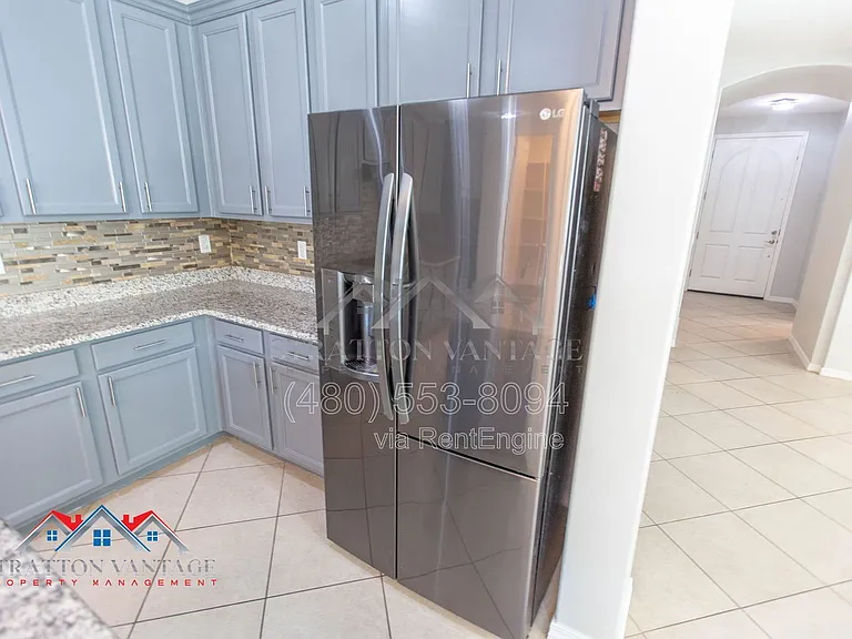 15244 W Moreland St — Photo 10