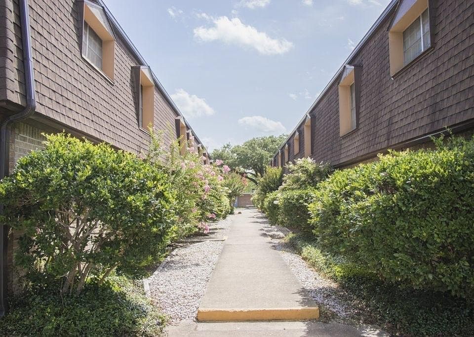 1st image of 1610 Avenue O #770e280b0