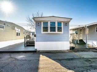 9 Helen Dr, Moonachie, NJ
